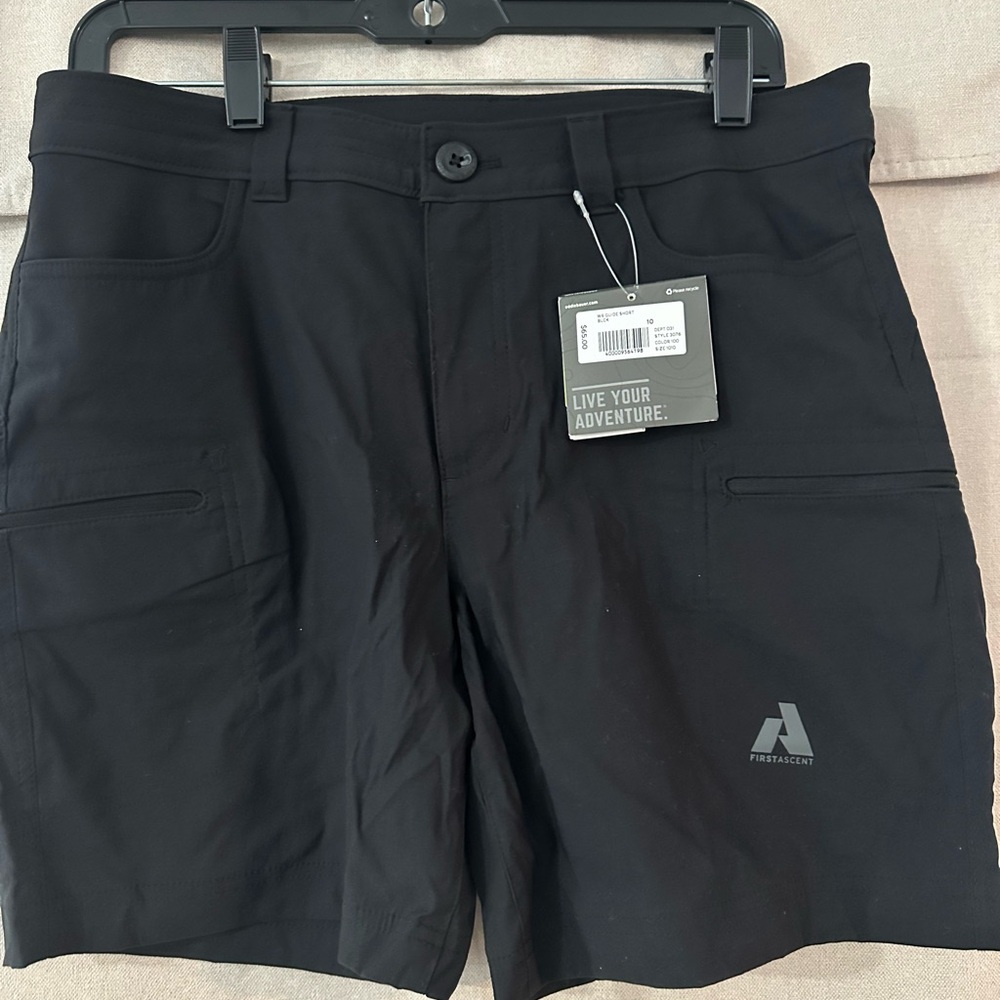 Eddie  Bauer Outsdoor Flez Short size 10